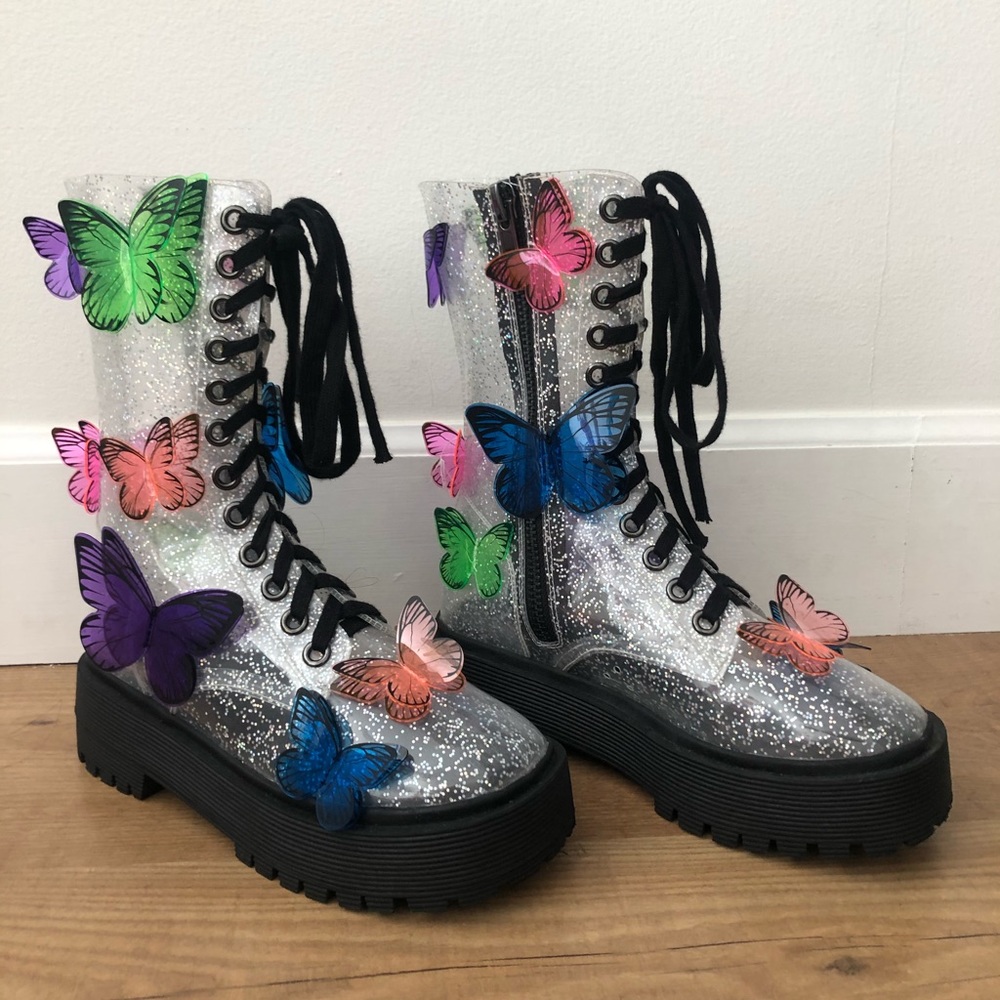Dolls kill butterfly boots🦋